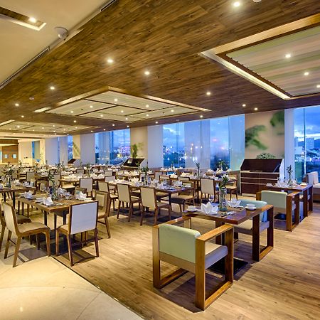 A La Carte Da Nang Beach Exteriör bild