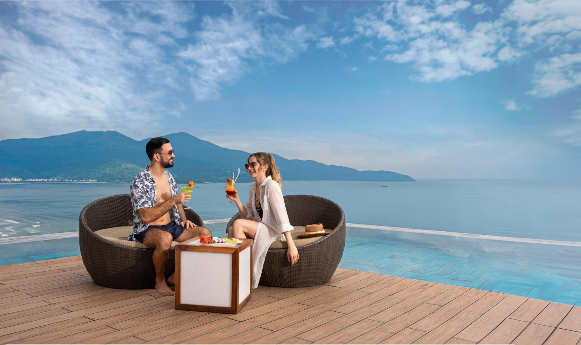 A La Carte Da Nang Beach Exteriör bild