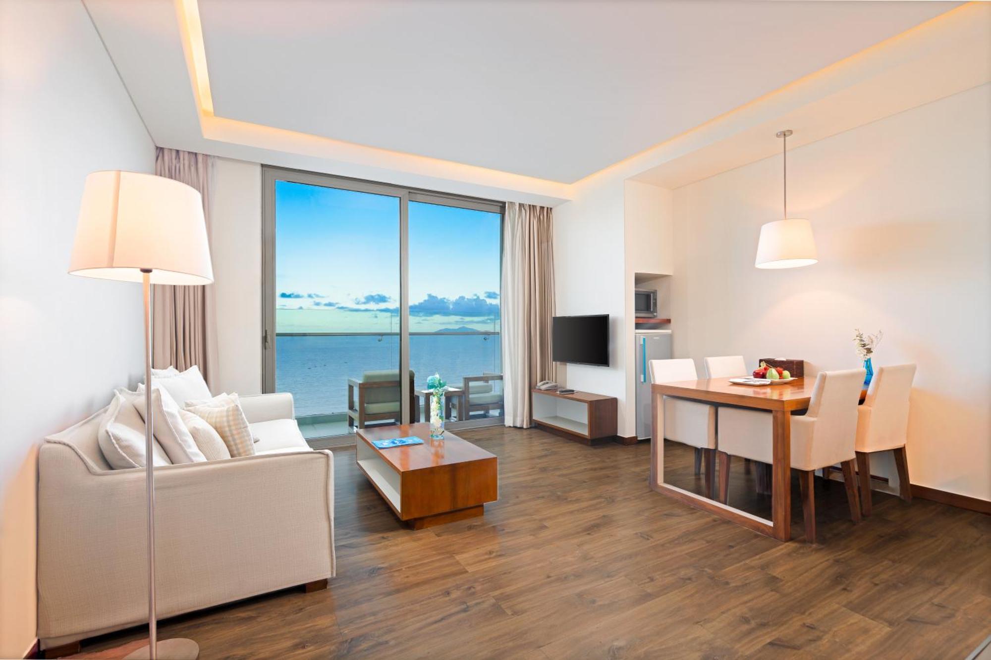 A La Carte Da Nang Beach Exteriör bild