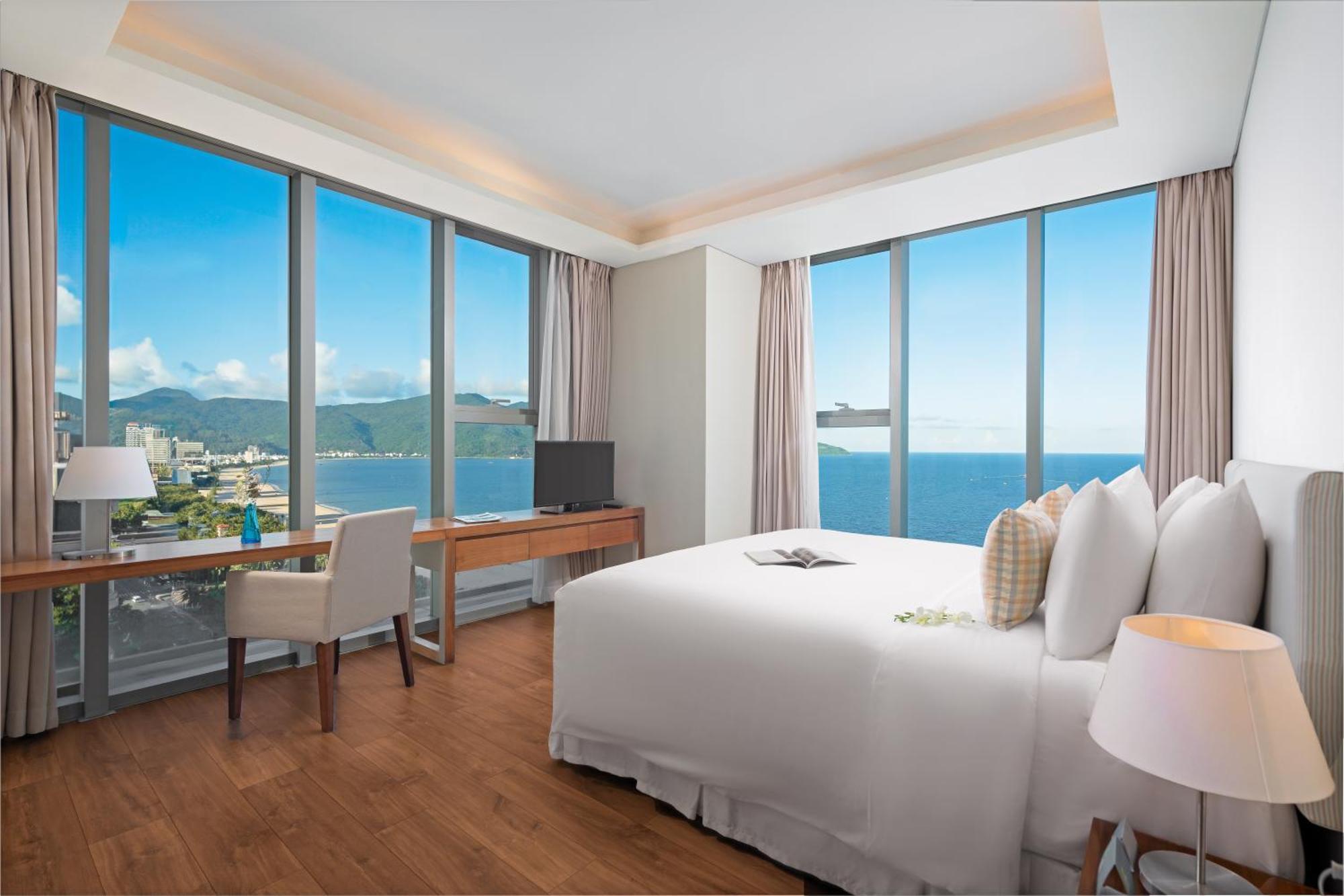 A La Carte Da Nang Beach Exteriör bild