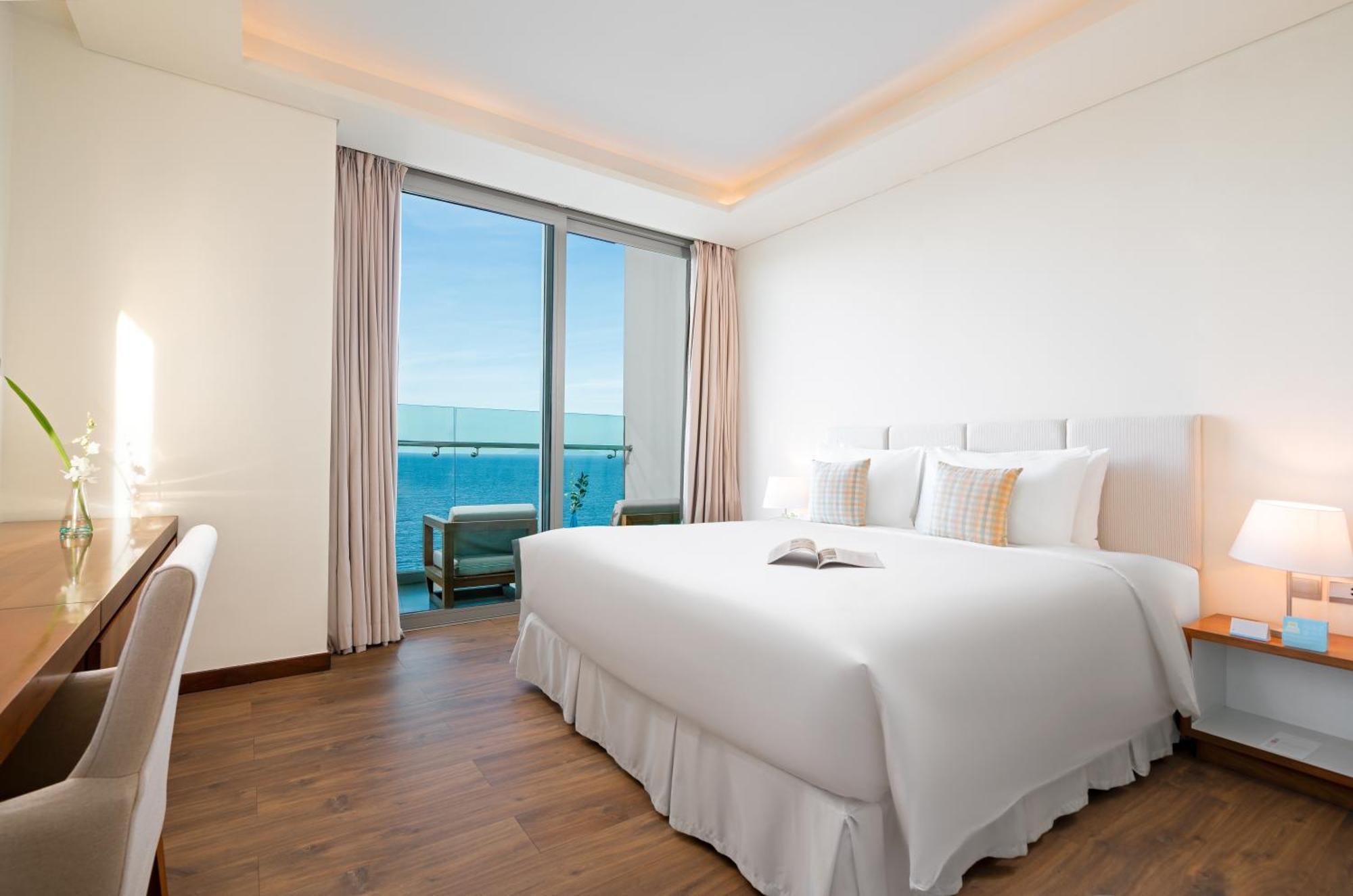 A La Carte Da Nang Beach Exteriör bild